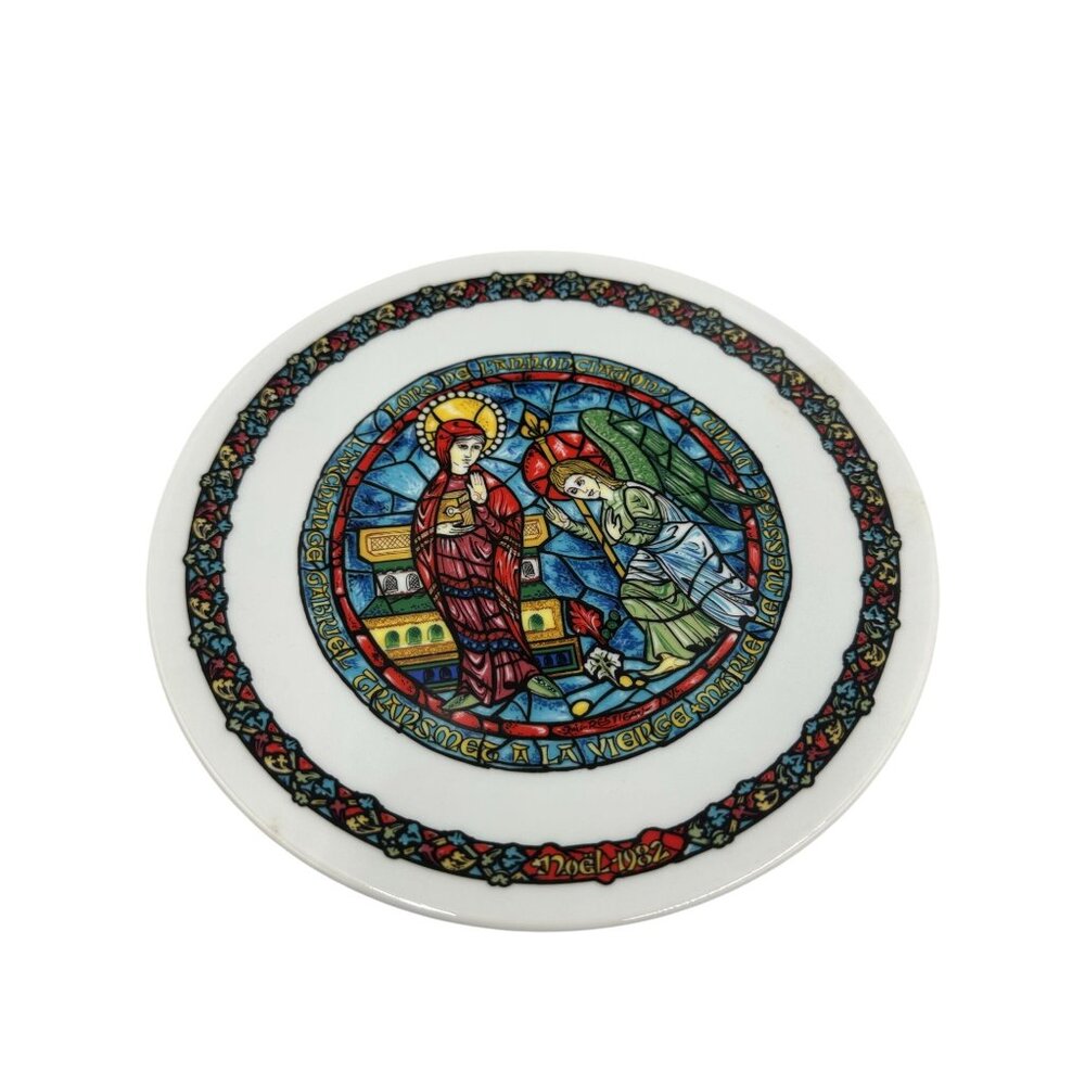 Henri DArceau & Fils Limoges Noel Vitrail Plate LAnnonciation 1982 Porcelain